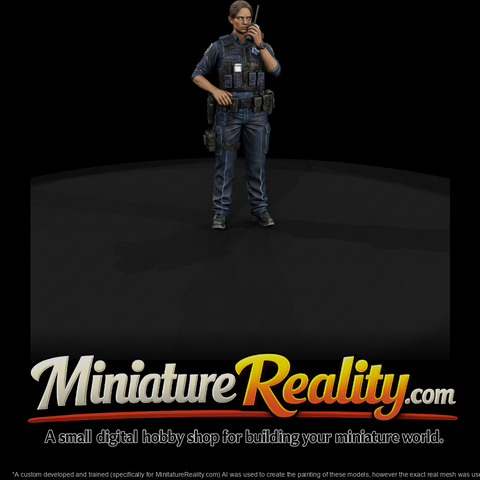 0101-first-resp-police-officer-f-radio
