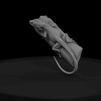 realistic-lizard-on-weathered-log-diorama-figure-231047 — thumbnail 3