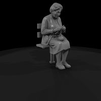 older-people-in-the-park-woman — thumbnail 5