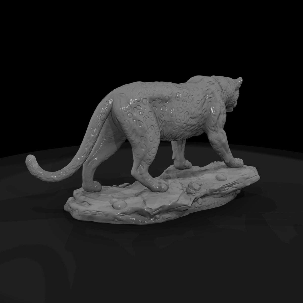 ant-007-leopard-male