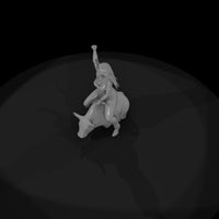 western-bar-curvy-woman-on — thumbnail 8
