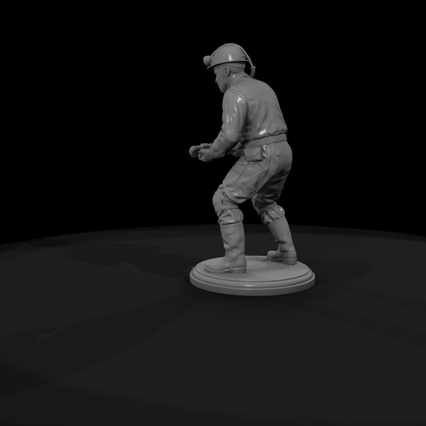occ-134-1950s-underground-miner-pump-man-640777