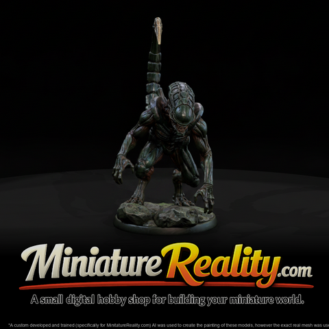 Comic Monster Xeno Creature miniature, three-quarter view